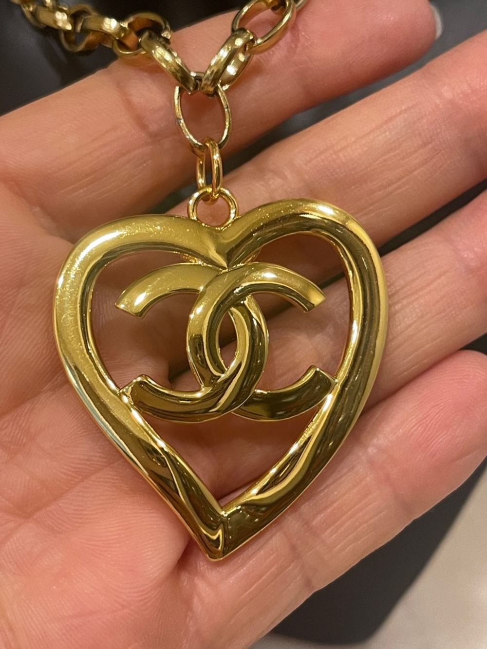 Chanel Gold Heart Logo Pendant And Chain Necklace - Picture 3 of 14